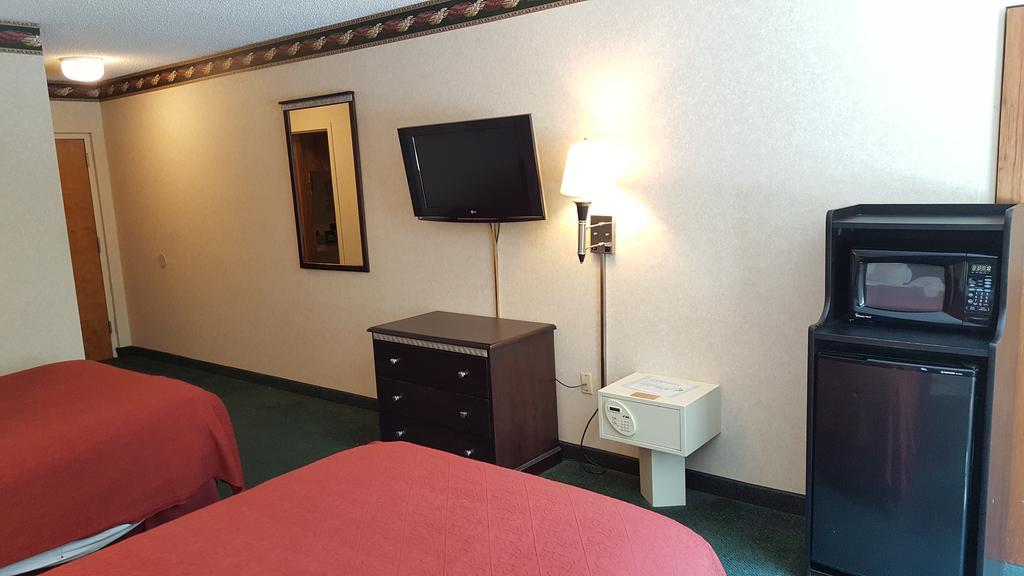 Red Carpet Inn & Suites Carneys Point/Wilmington Экстерьер фото