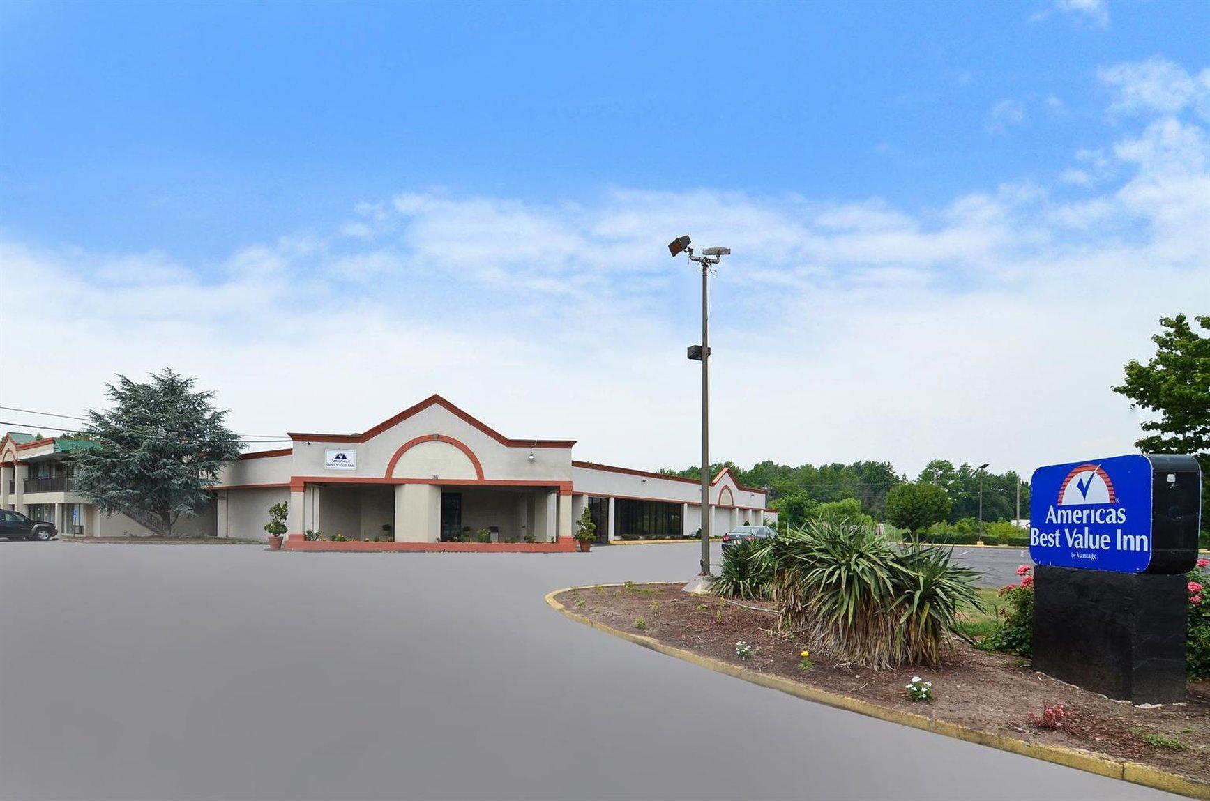 Red Carpet Inn & Suites Carneys Point/Wilmington Экстерьер фото